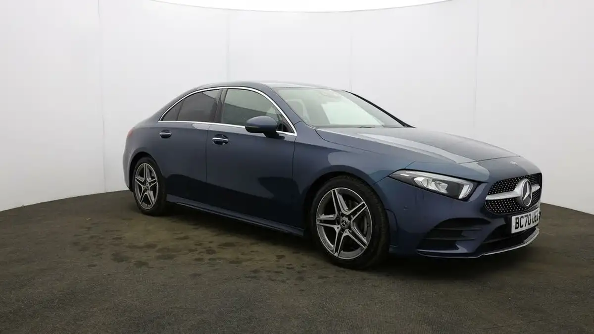 2020-mercedes-benz-a-class-13-a200-amg-line-premium-saloon-4d-7g-dct-big-39