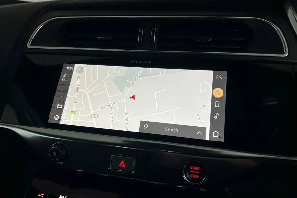 2022-jaguar-i-pace-ev400-hse-black-big-26