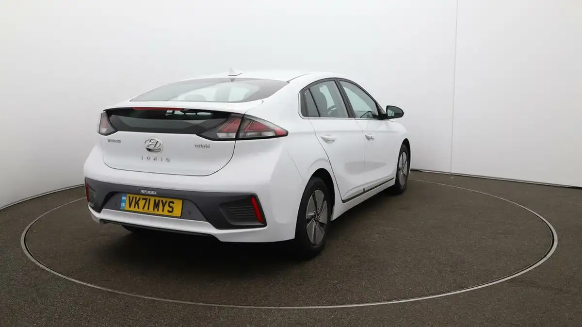 2021-hyundai-ioniq-16-gdi-premium-hybrid-big-48