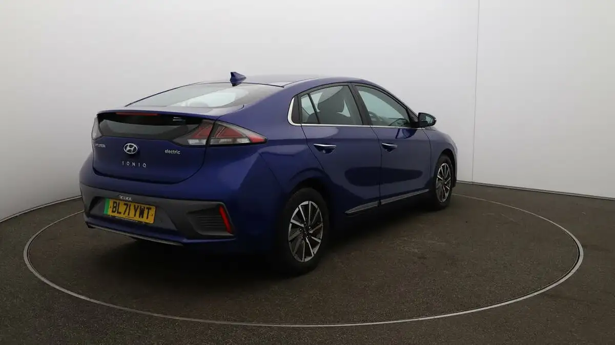 2022-hyundai-ioniq-e-premium-electric-big-7
