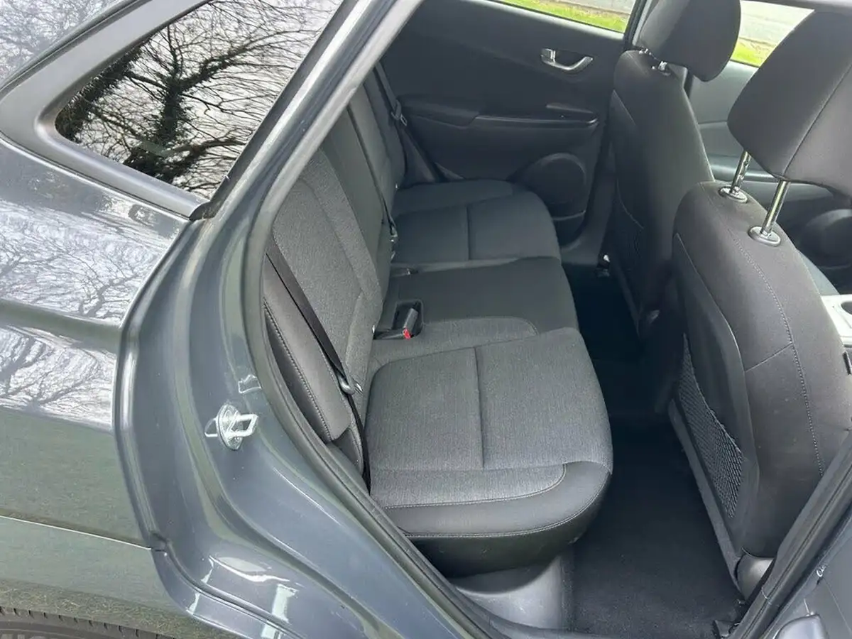 2023-hyundai-kona-e-premium-136ps-39kwh-big-16