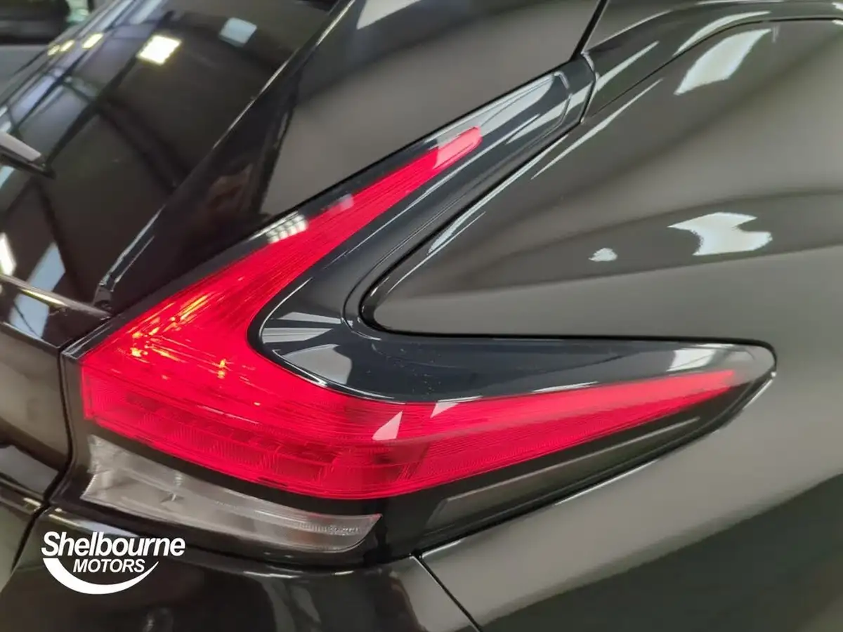 2024-nissan-leaf-e-e-tekna-59kwh-big-18