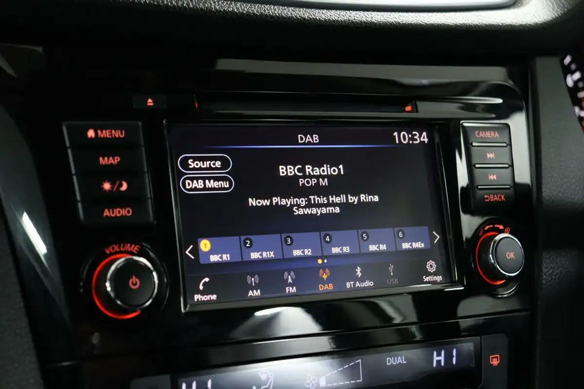 2019-nissan-qashqai-13-dig-t-acenta-premium-140ps-big-31