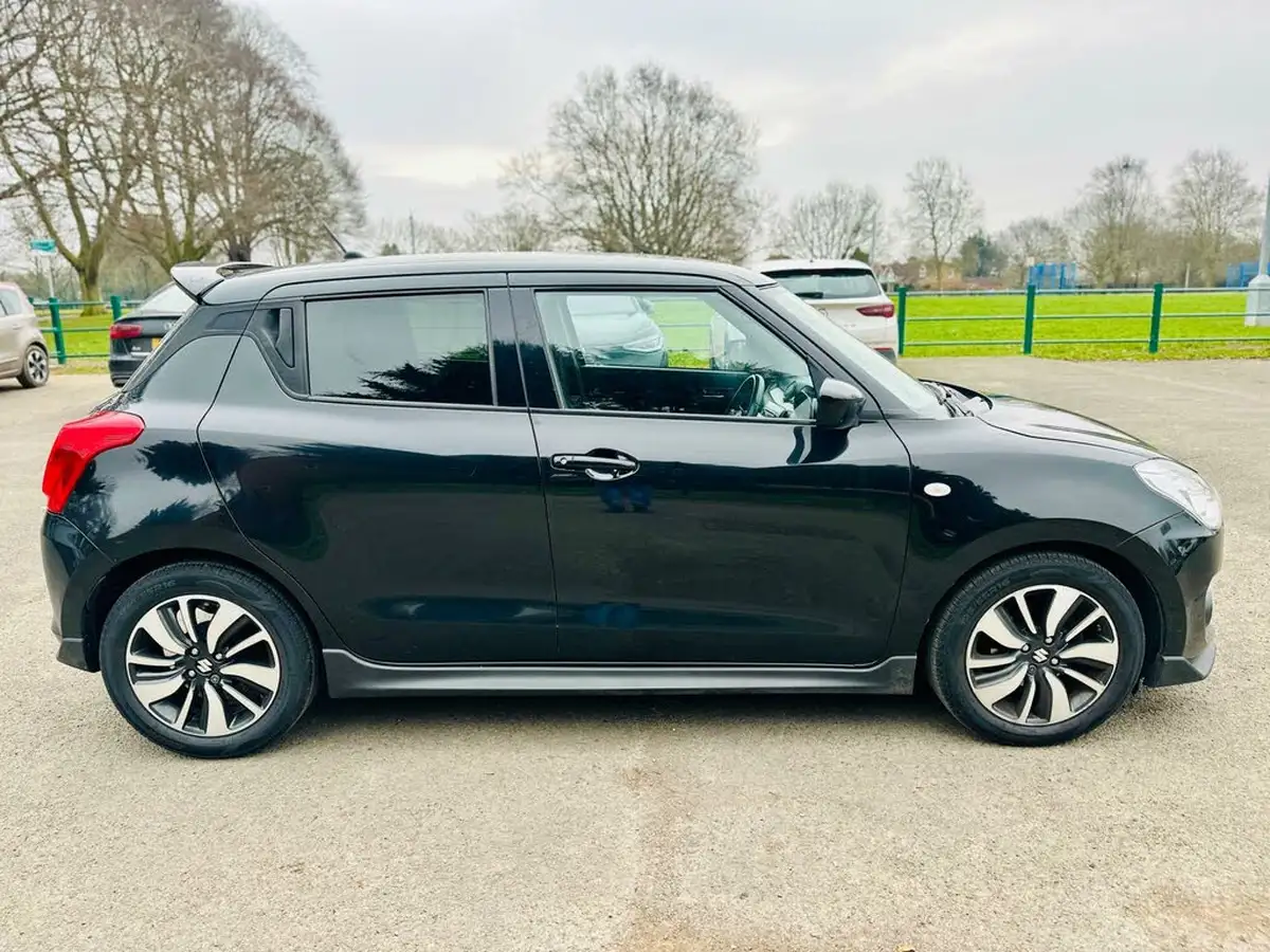 2019-suzuki-swift-12-dualjet-attitude-big-42