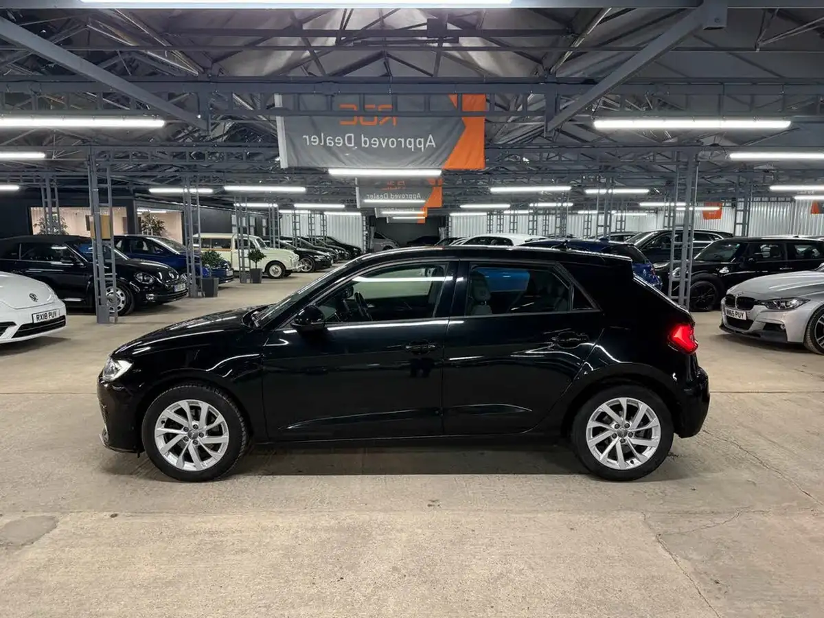 2019-audi-a1-10-30-tfsi-sport-big-11