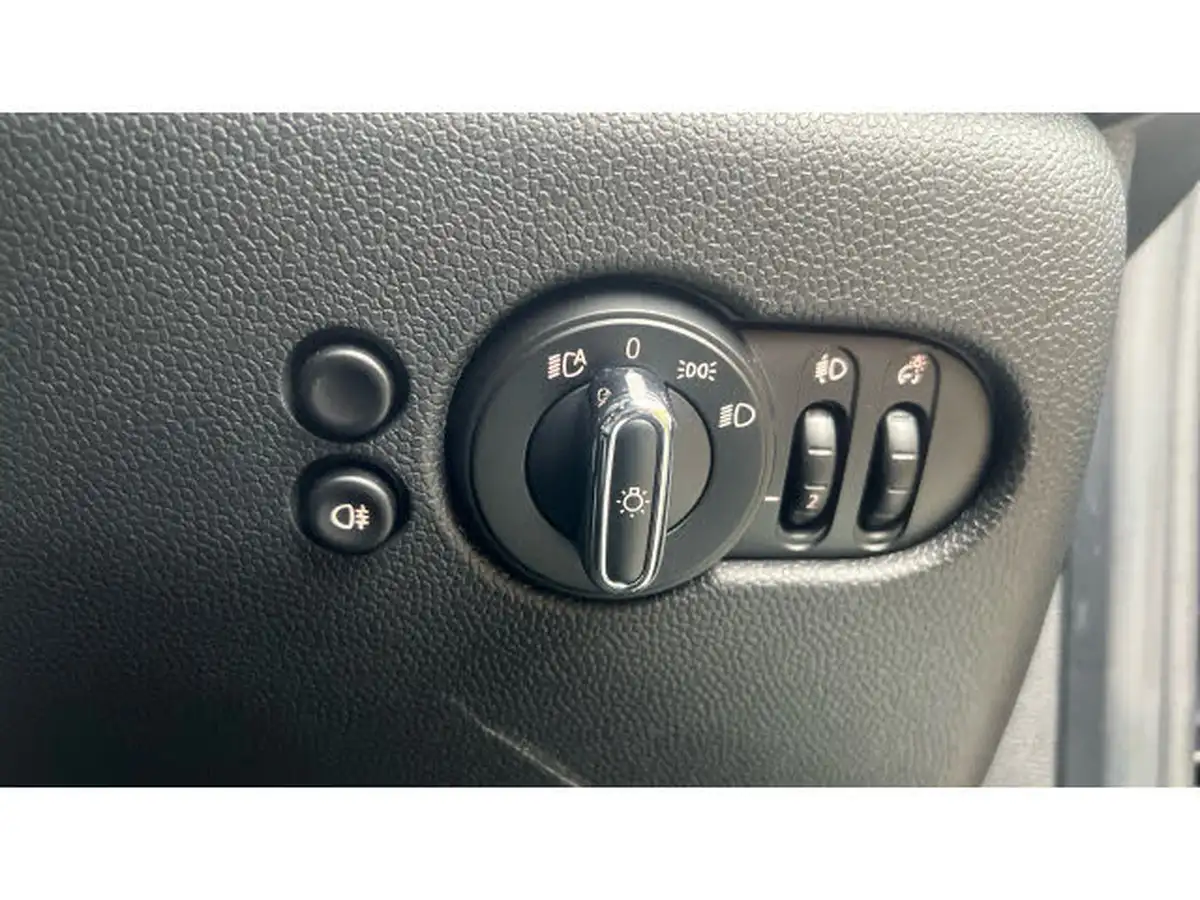 2021-mini-cooper-15-cooper-exclusive-hatchback-3d-auto-big-24