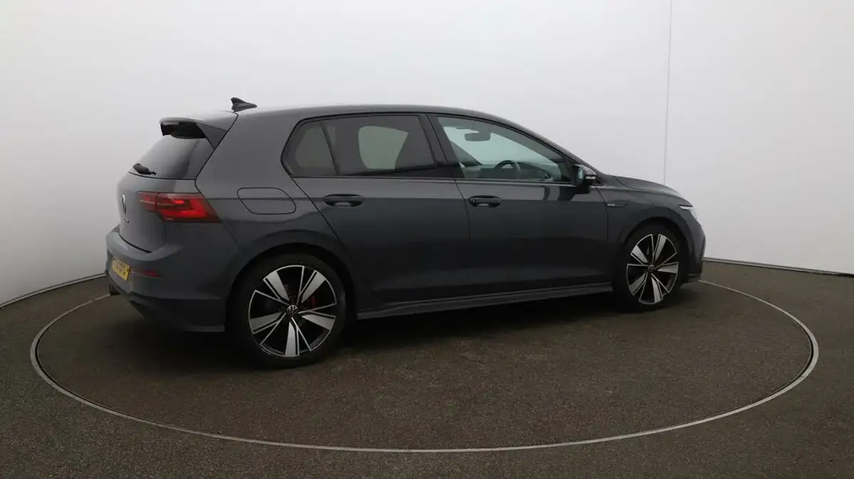 2021-volkswagen-golf-20tdi-gtd-big-46