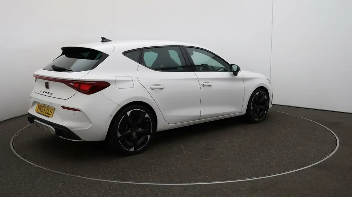 2023-cupra-leon-nf-20-tsi-vz3-300ps-hatchback-big-51