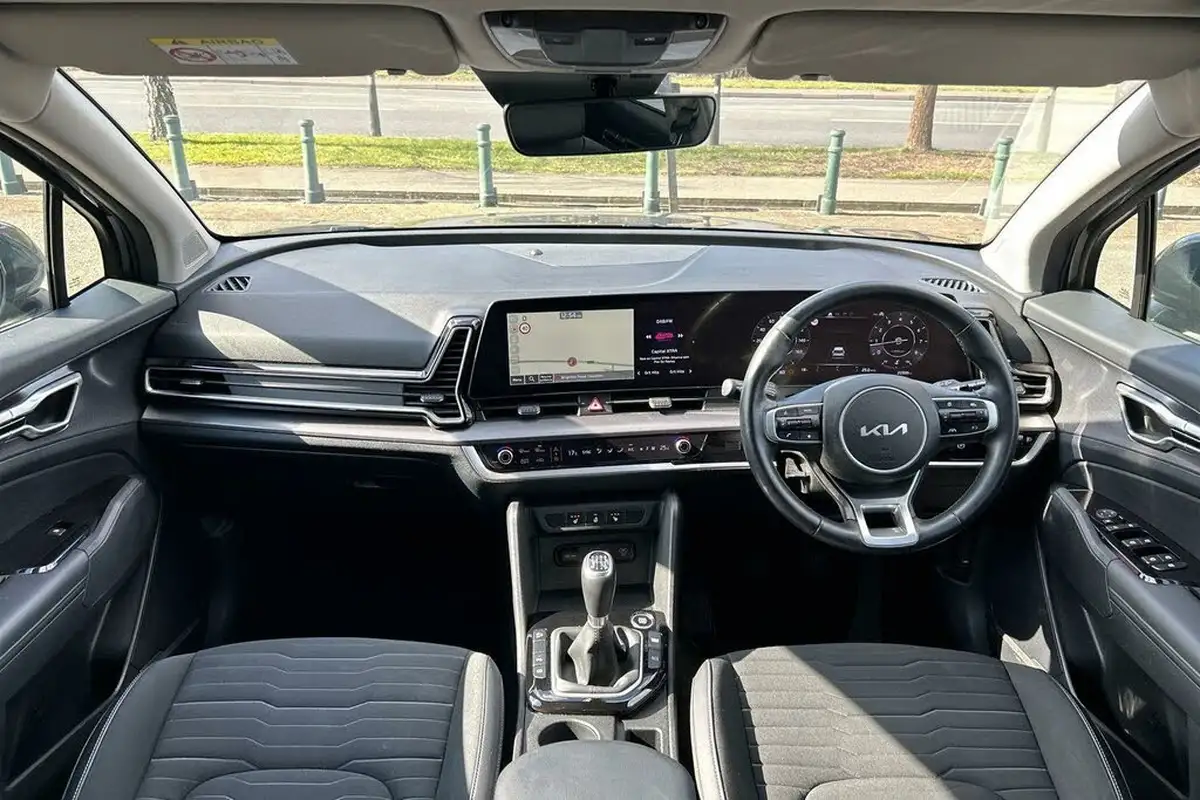 2022-kia-sportage-16-t-gdi-3-148bhp-1598cc-big-2