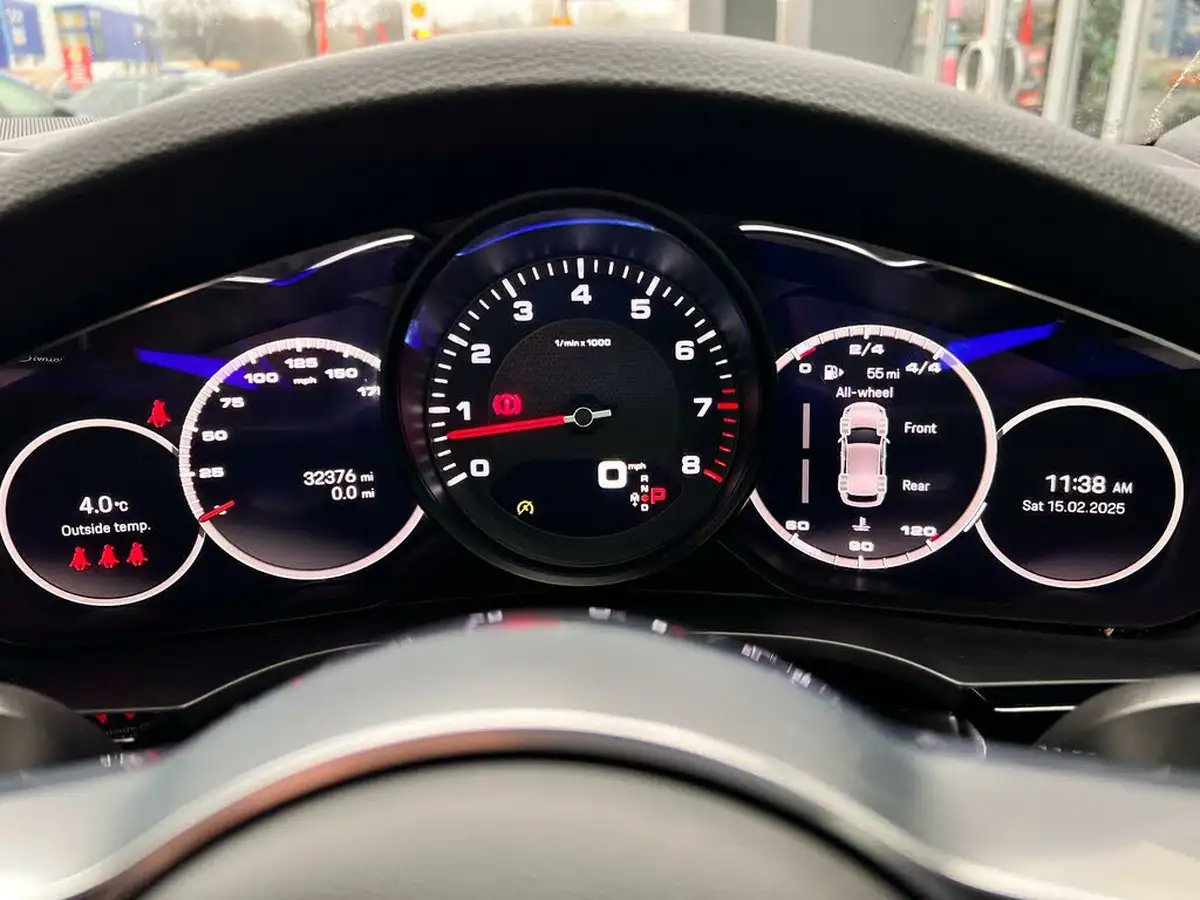 2023-porsche-cayenne-30-v6-platinum-edition-station-wagon-big-55