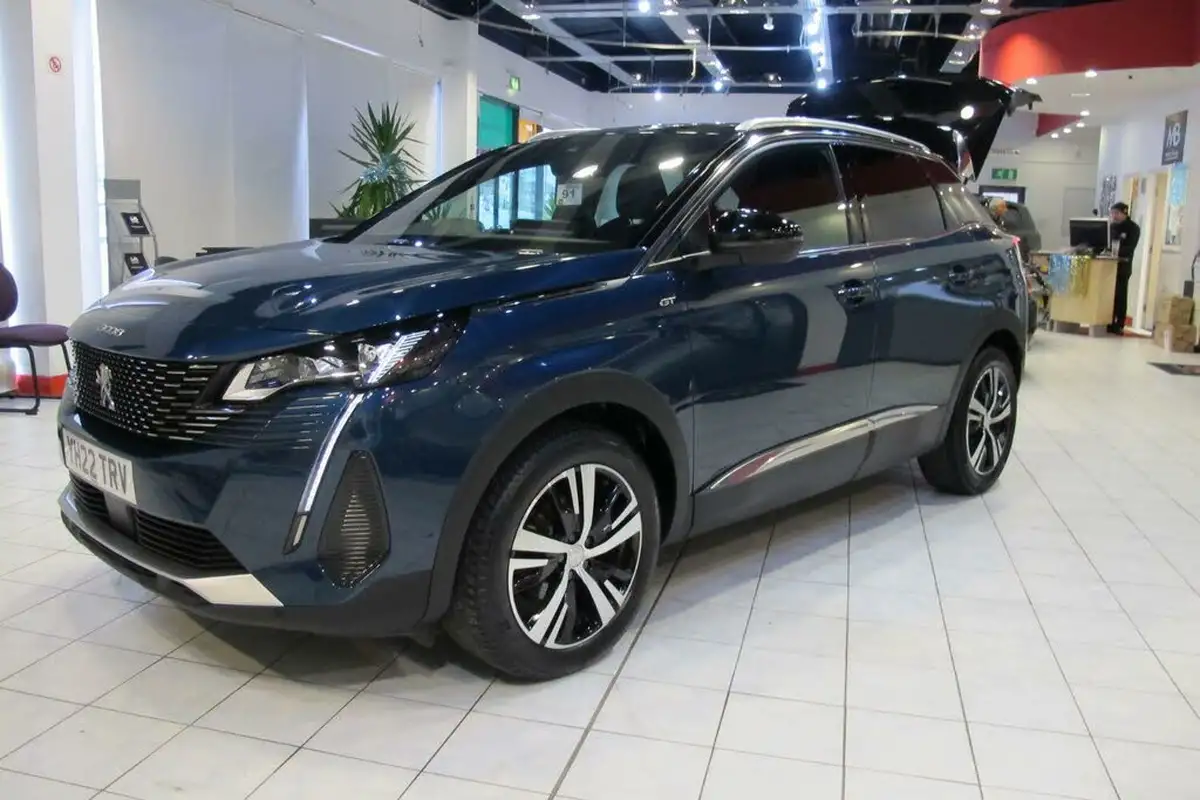 2022-peugeot-3008-suv-12-puretech-gt-big-76