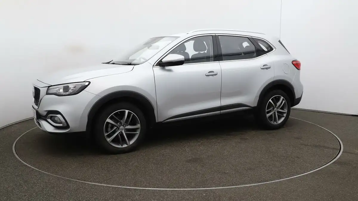 2023-mg-hs-15t-gdi-excite-162ps-big-64