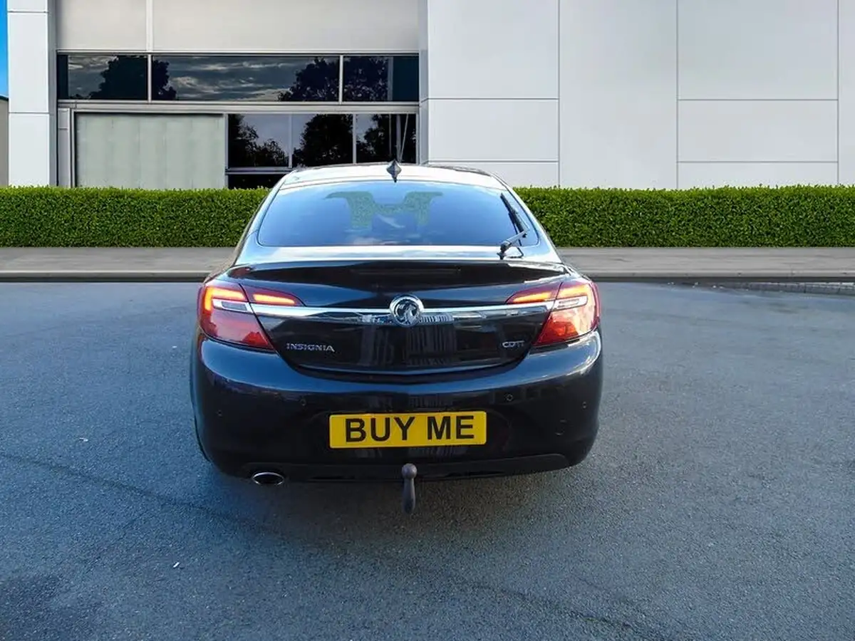2015-vauxhall-insignia-20cdti-elite-nav-ecoflex-ss-hatchback-5d-big-5