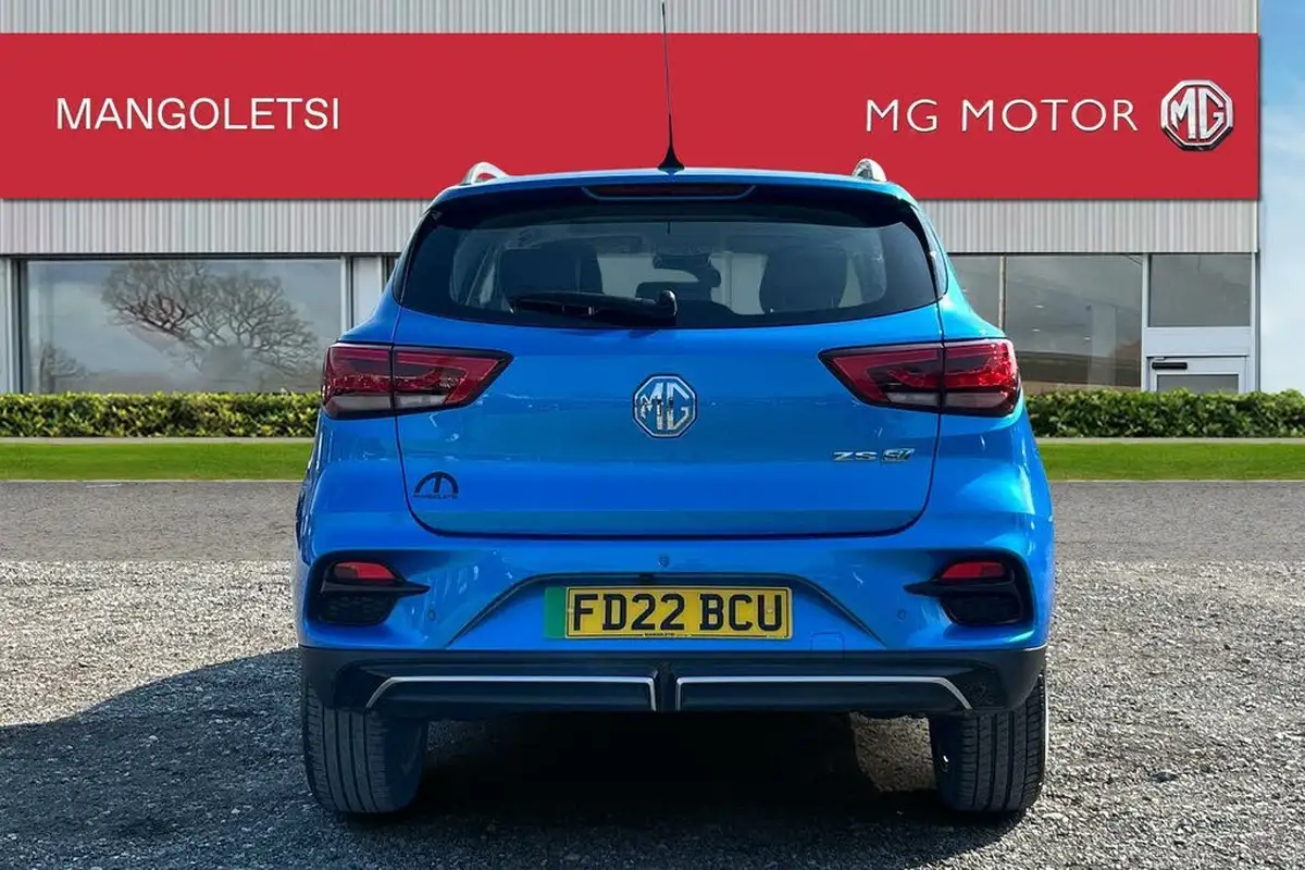 2022-mg-zs-suv-e-trophy-ev-156ps-long-range-big-6