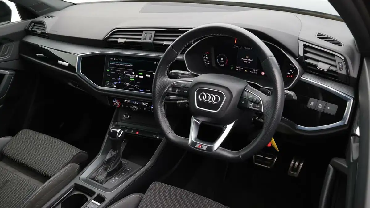 2022-audi-q3-15-35-tfsi-black-edition-cod-sportback-s-tronic-big-9