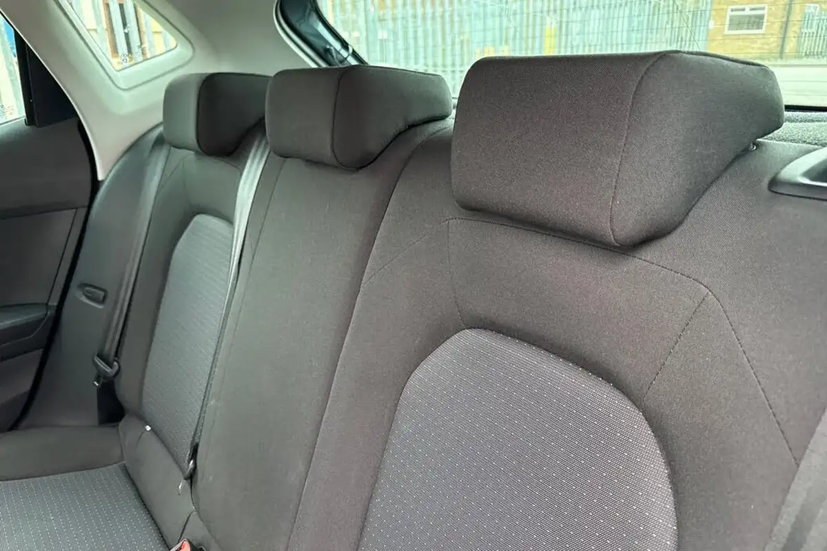 2022-seat-ibiza-10-tsi-se-edition-big-18