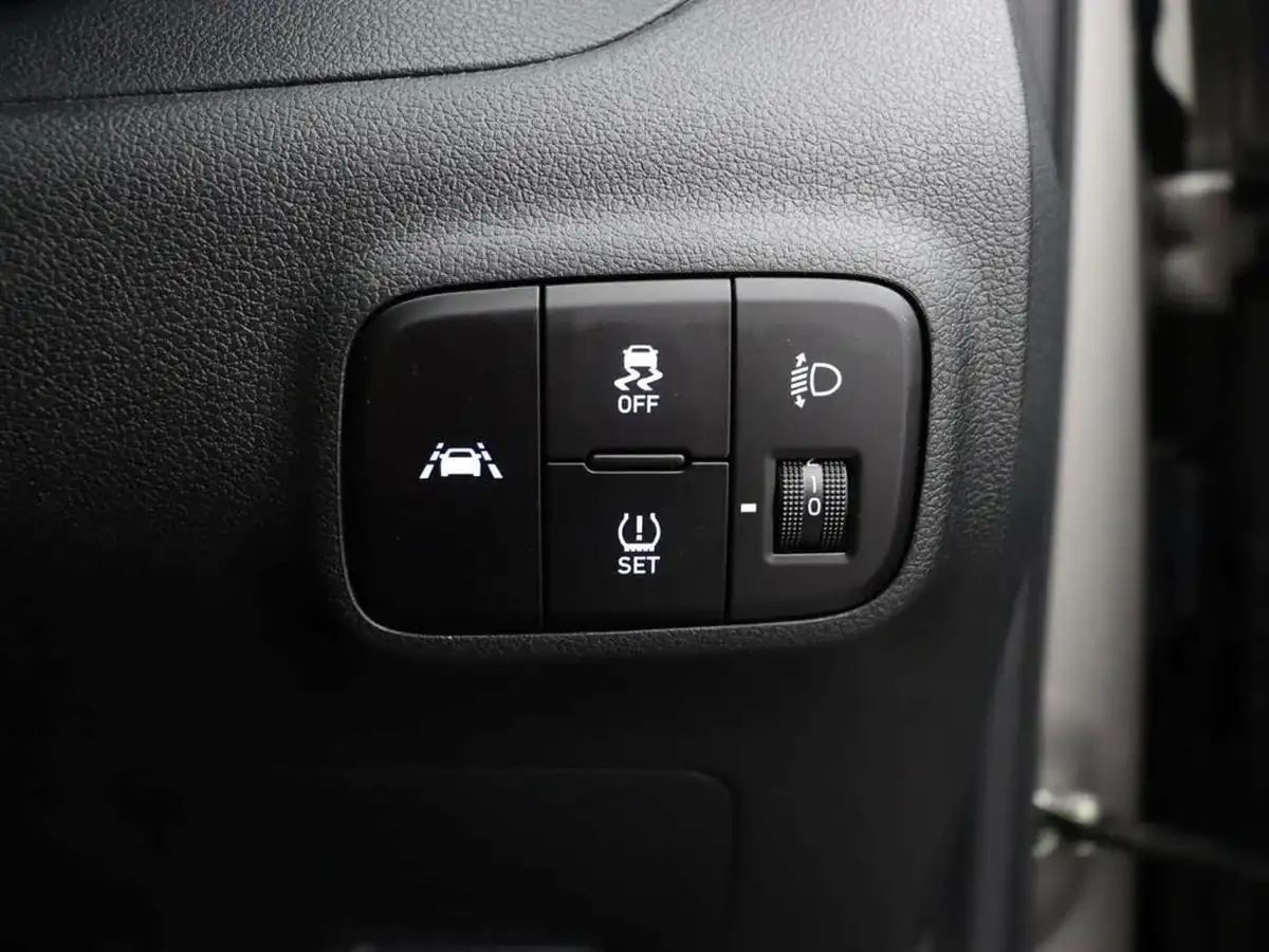 2020-hyundai-i10-12-premium-84ps-1197cc-big-31