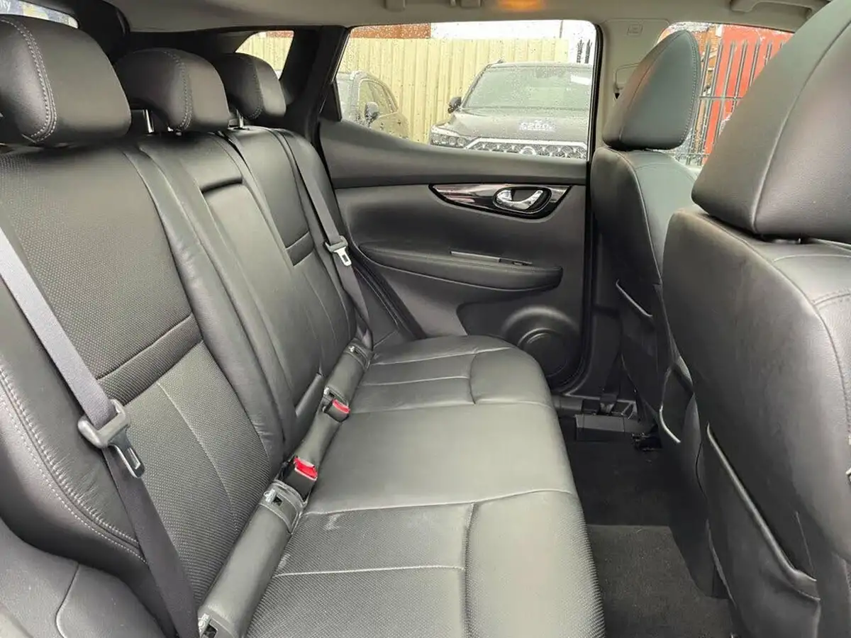 2014-nissan-qashqai-15dci-tekna-big-21