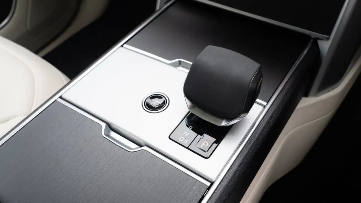 2023-land-rover-range-rover-30-d350-hse-big-21