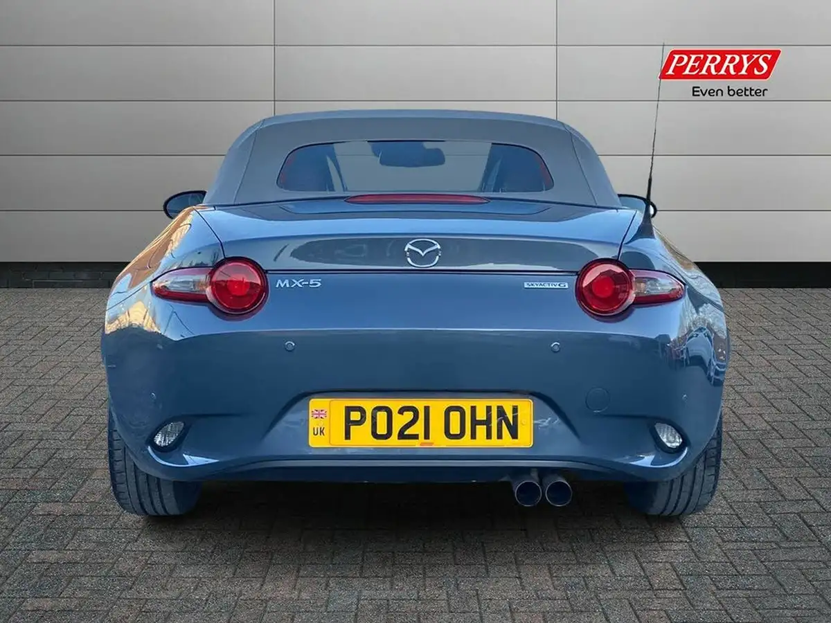 2021-mazda-mx-5-15-r-sport-big-4