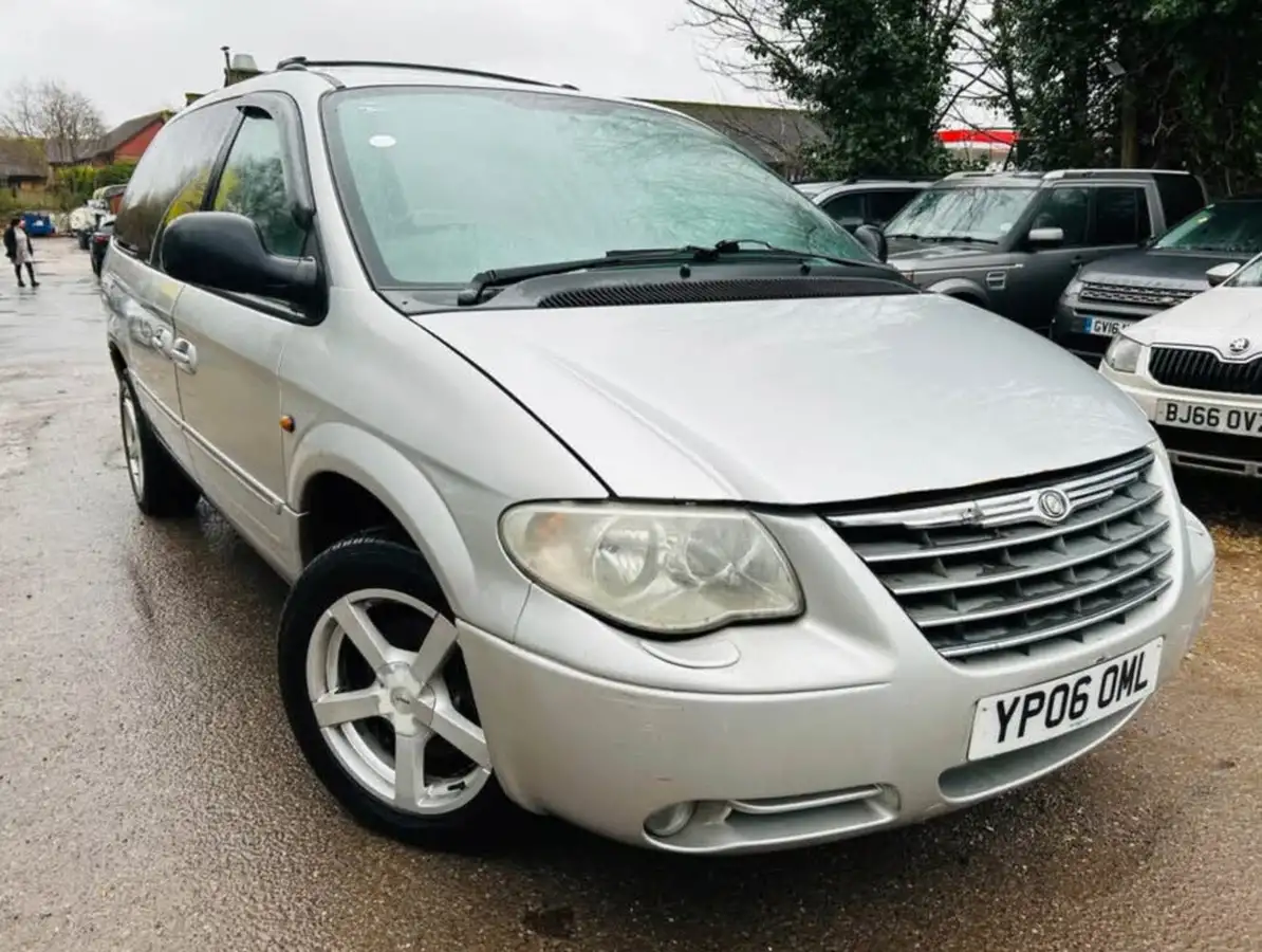 2006-chrysler-grand-voyager-33-limited-xs-big-0