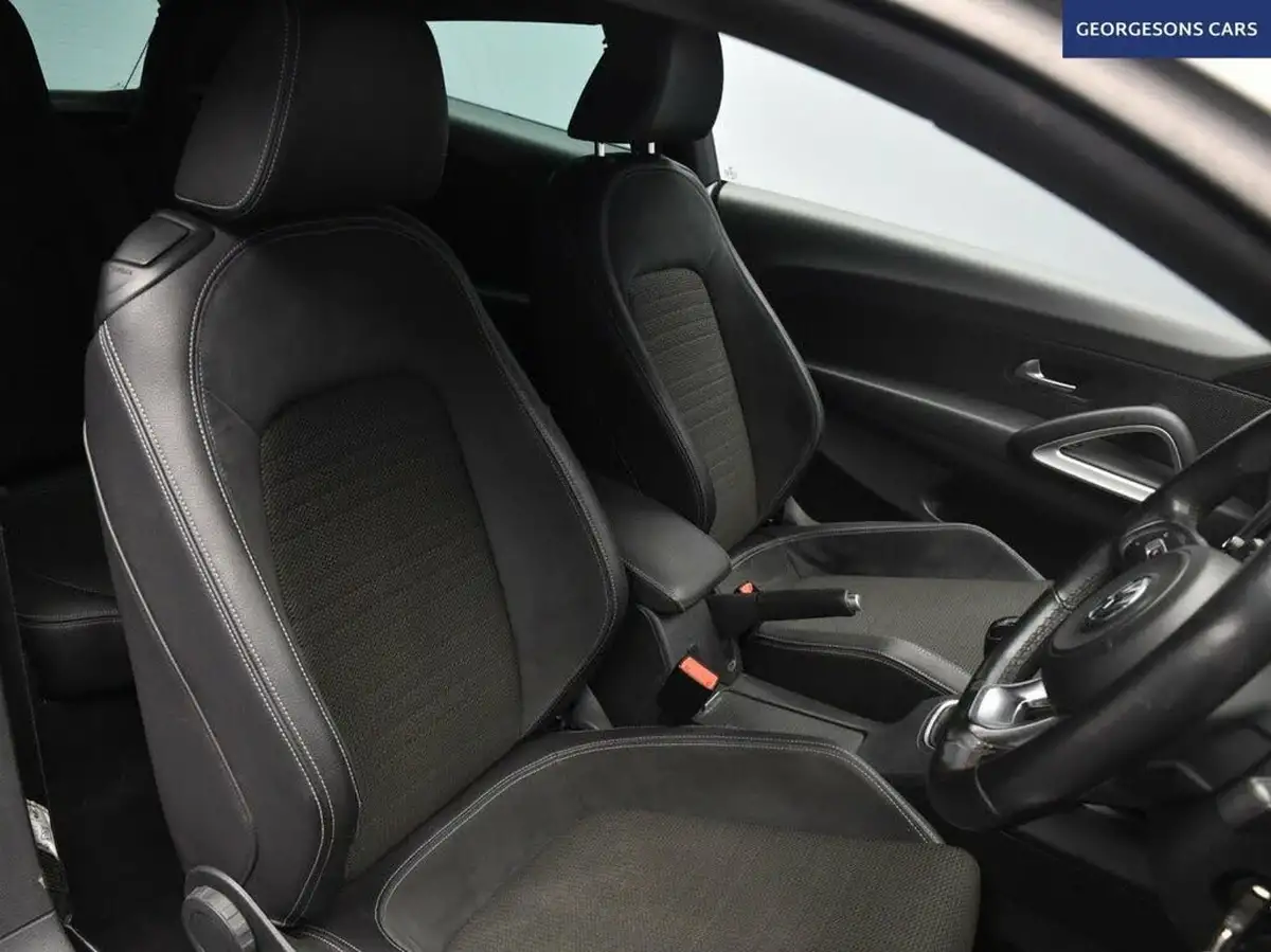 2016-volkswagen-scirocco-20tdi-gt-150ps-big-15