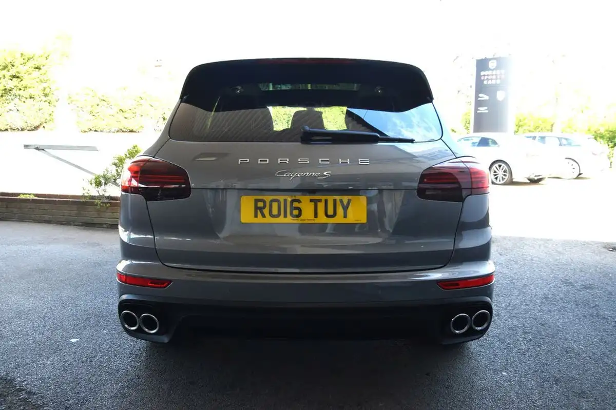 2016-porsche-cayenne-42td-s-big-9