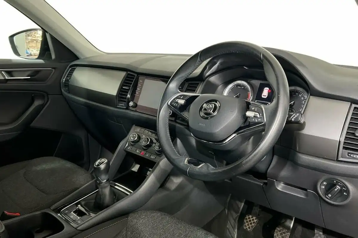 2021-skoda-kodiaq-15-tsi-se-drive-7-big-8