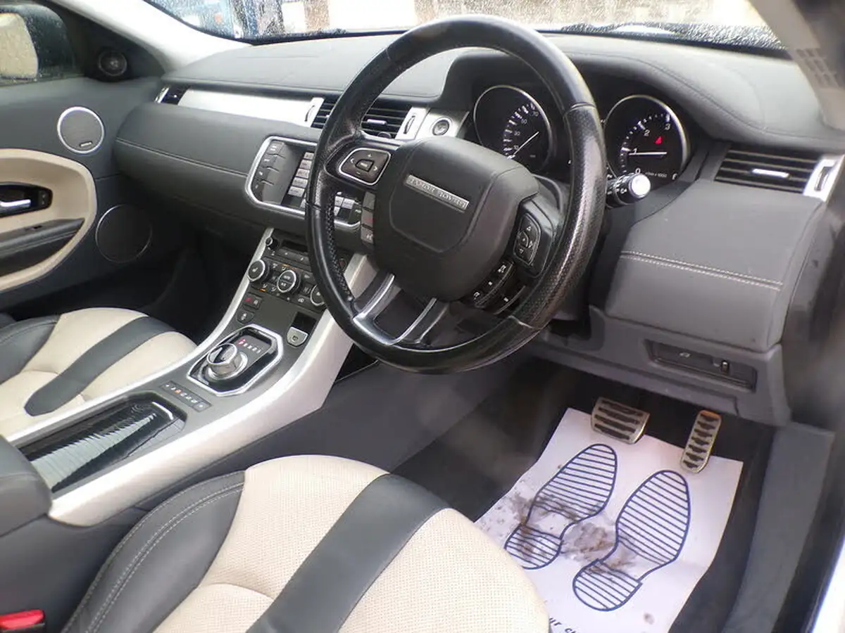 2014-land-rover-range-rover-evoque-22td-dynamic-hatchback-5d-auto-big-10