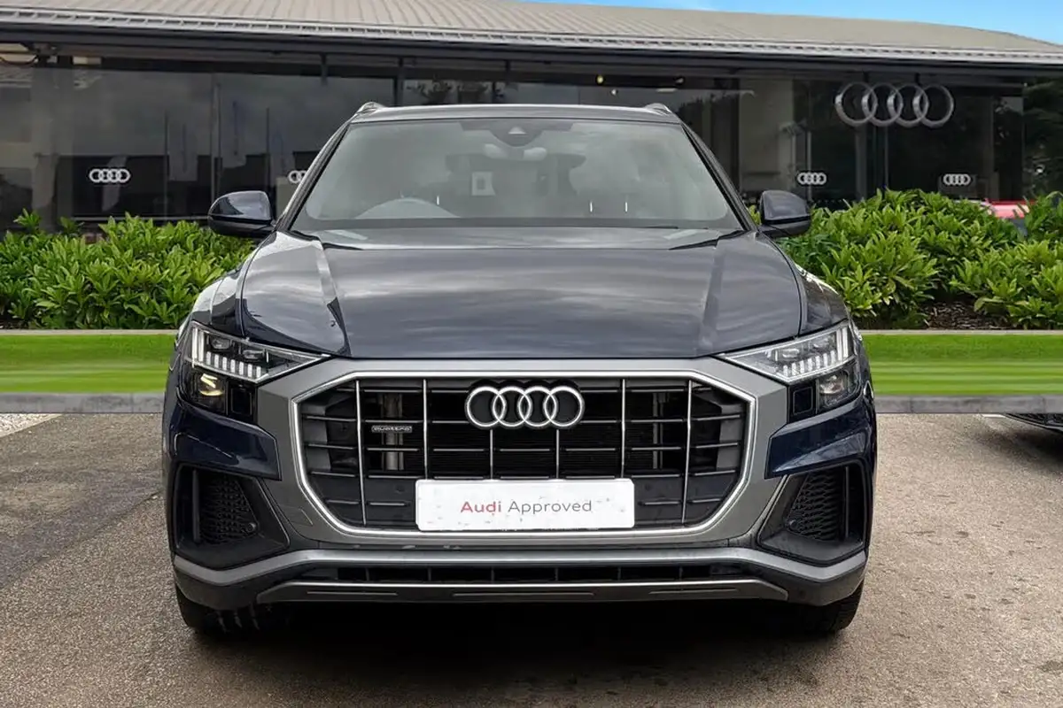 2022-audi-q8-30-55-tfsi-s-line-big-5