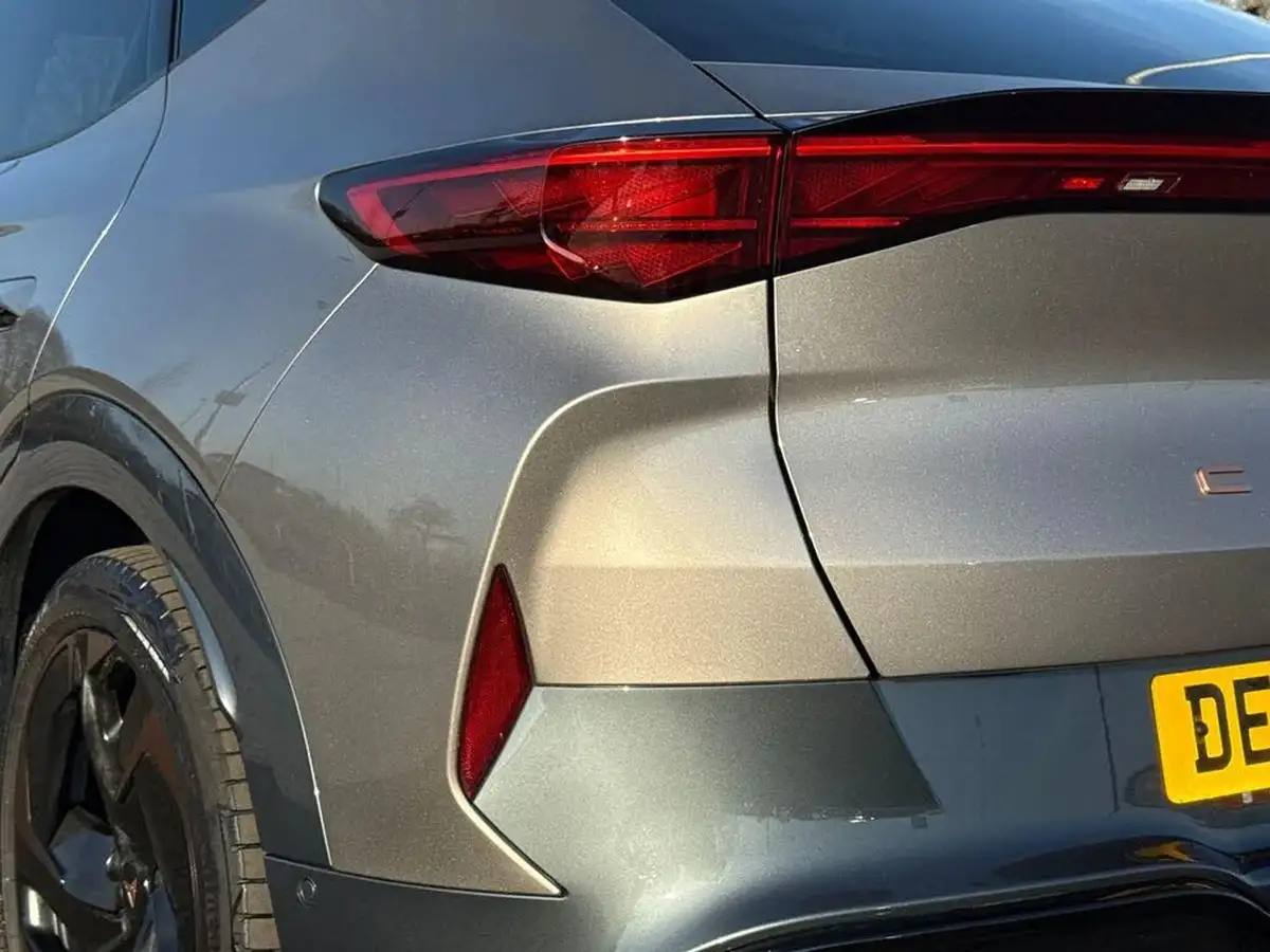 2024-cupra-born-e-v1-204ps-58kwh-big-14