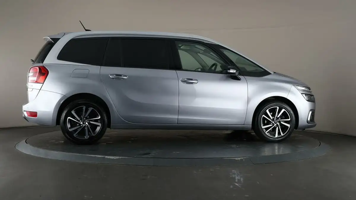 2021-citroen-grand-c4-spacetourer-12-puretech-sense-big-58