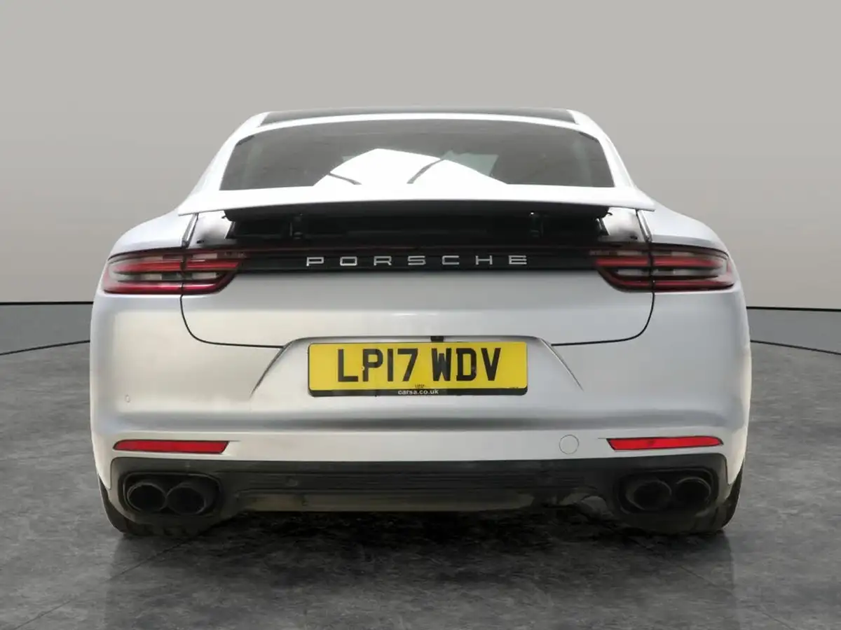2017-porsche-panamera-30-v6-big-8
