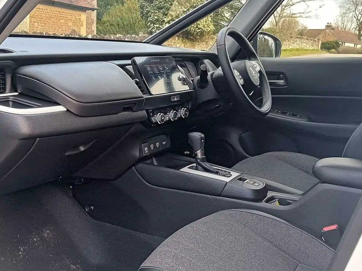 2020-honda-jazz-15-i-mmd-ex-big-1
