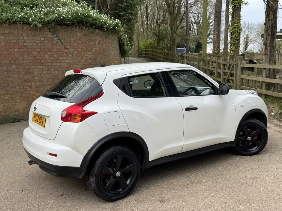 2012-nissan-juke-16-acenta-big-16