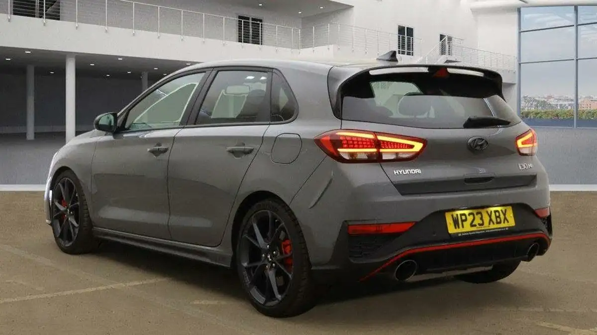 2023-hyundai-i30-n-20-t-gdi-n-performance-hatchback-dct-big-2