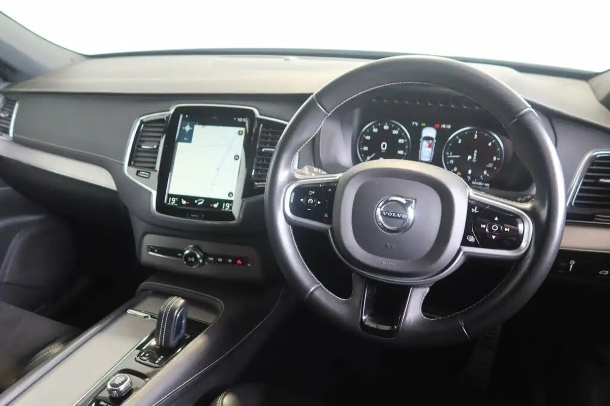 2021-volvo-xc90-20td-b5-r-design-big-4