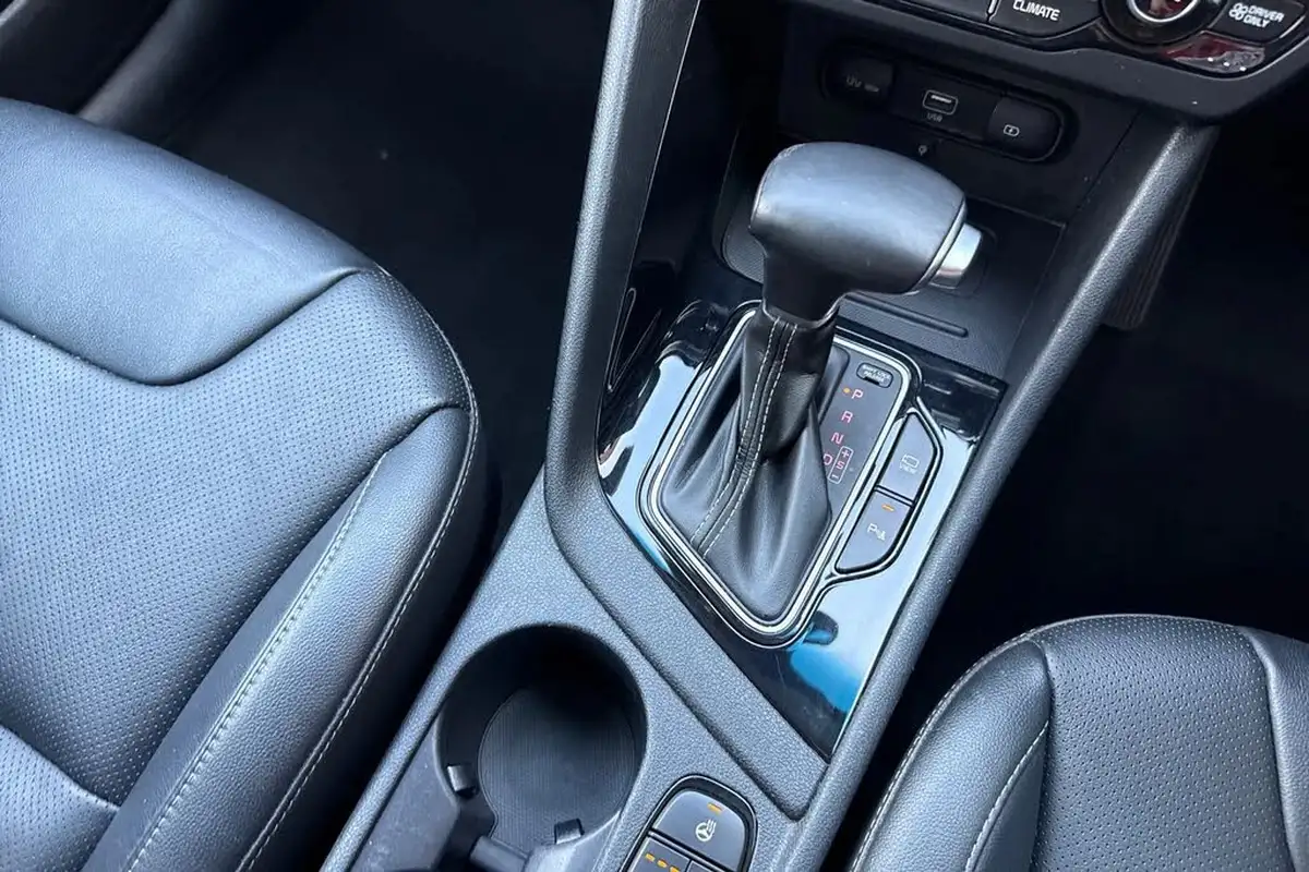 2022-kia-niro-16-gdi-3-156kwh-big-22