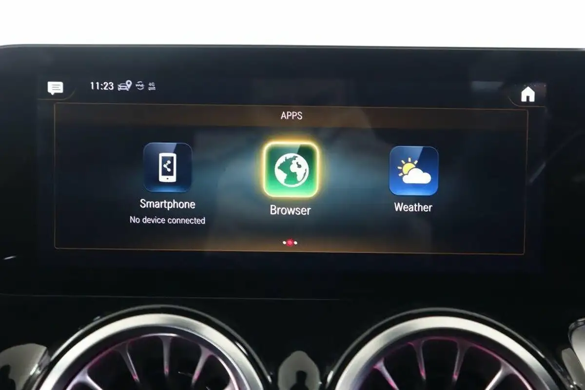 2022-mercedes-benz-glb-class-13-glb200-amg-line-premium-7g-tronic-big-50