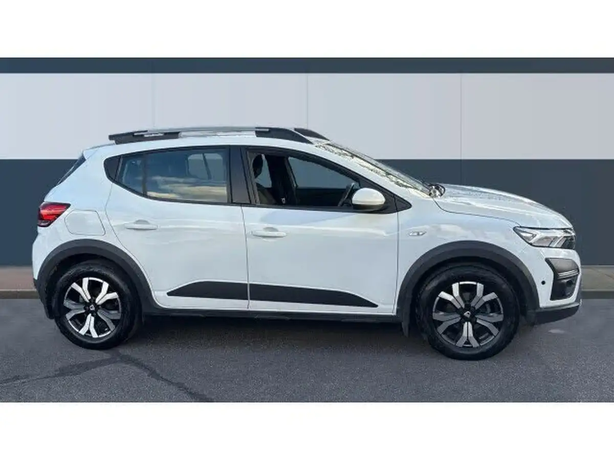 2023-dacia-sandero-stepway-10-tce-prestige-100bhp-bi-fuel-big-4