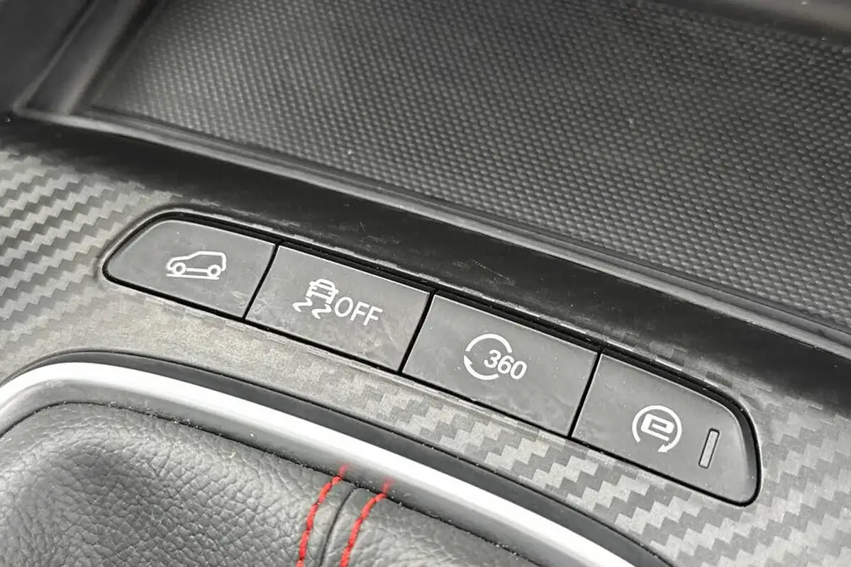 2024-mg-zs-suv-15-vti-tech-exclusive-big-27