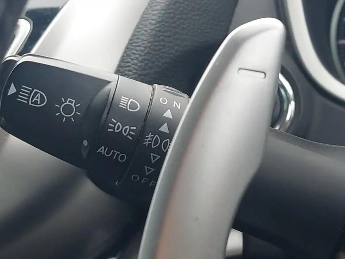 2019-mitsubishi-eclipse-cross-15-black-4wd-auto-big-13