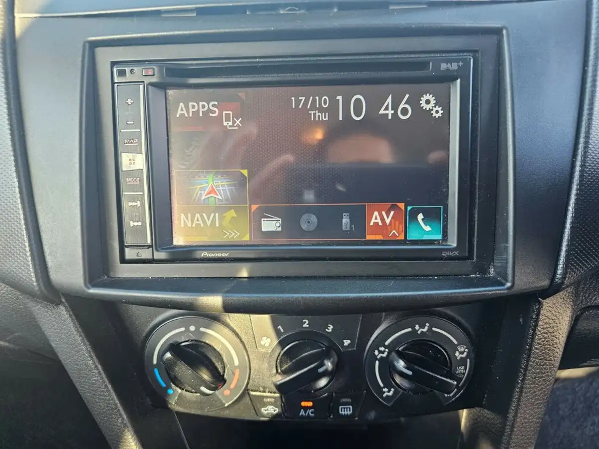 2016-suzuki-swift-12-sz-l-5d-big-19