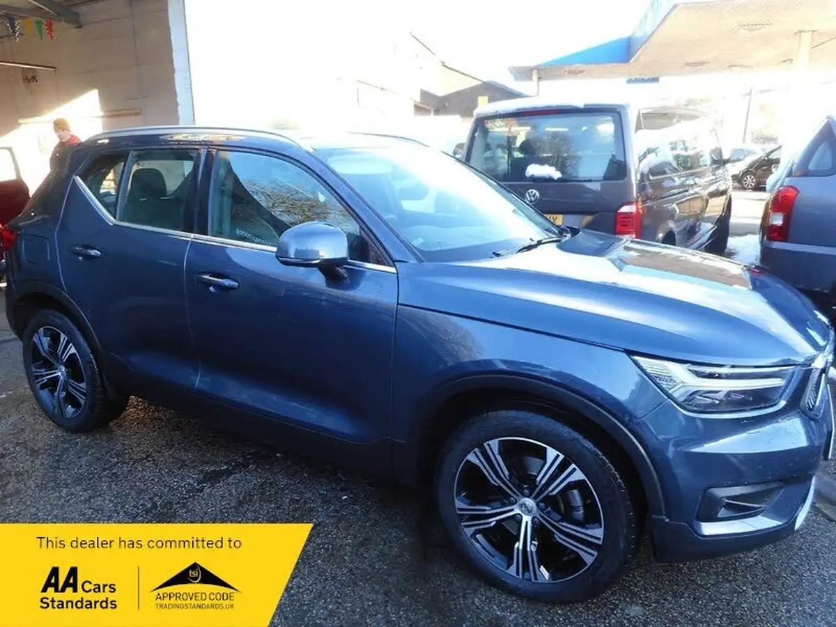 2020-volvo-xc40-20-t4-inscription-pro-big-0