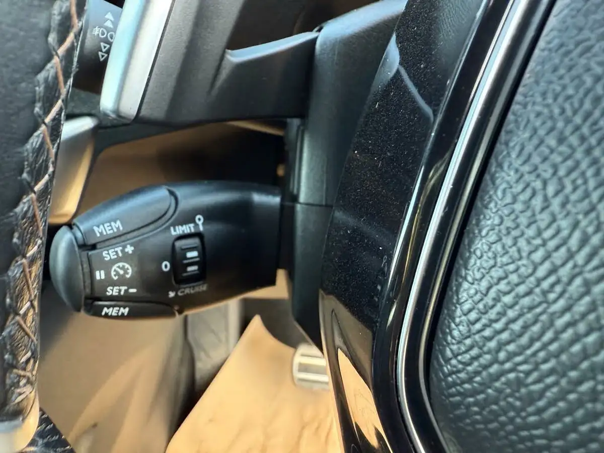 2019-peugeot-5008-suv-15-bluehdi-gt-line-eat8-big-36