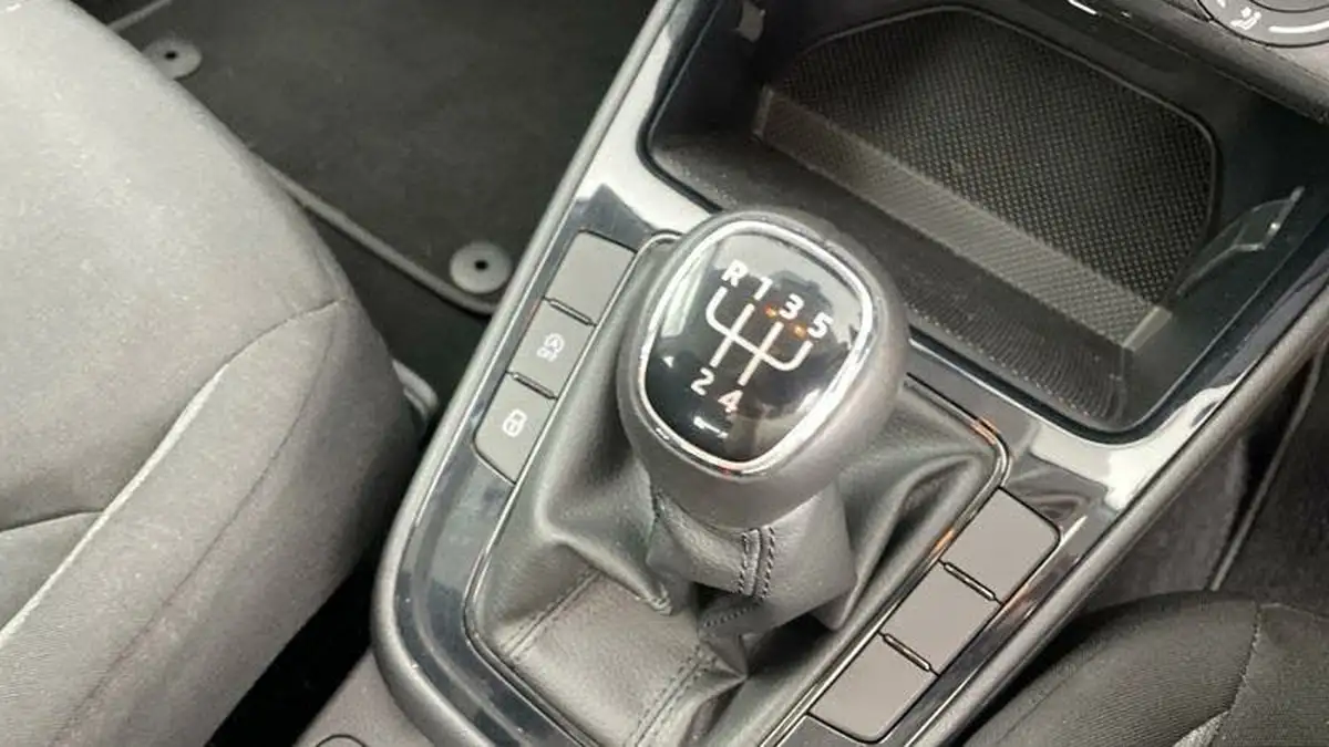 2022-skoda-fabia-10-tsi-se-comfort-95ps-big-20