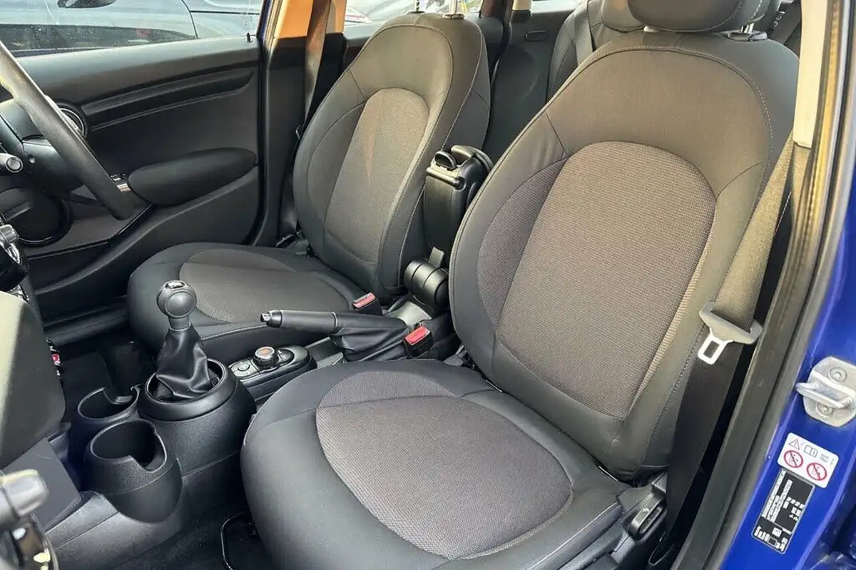 2020-mini-countryman-15-cooper-classic-big-22