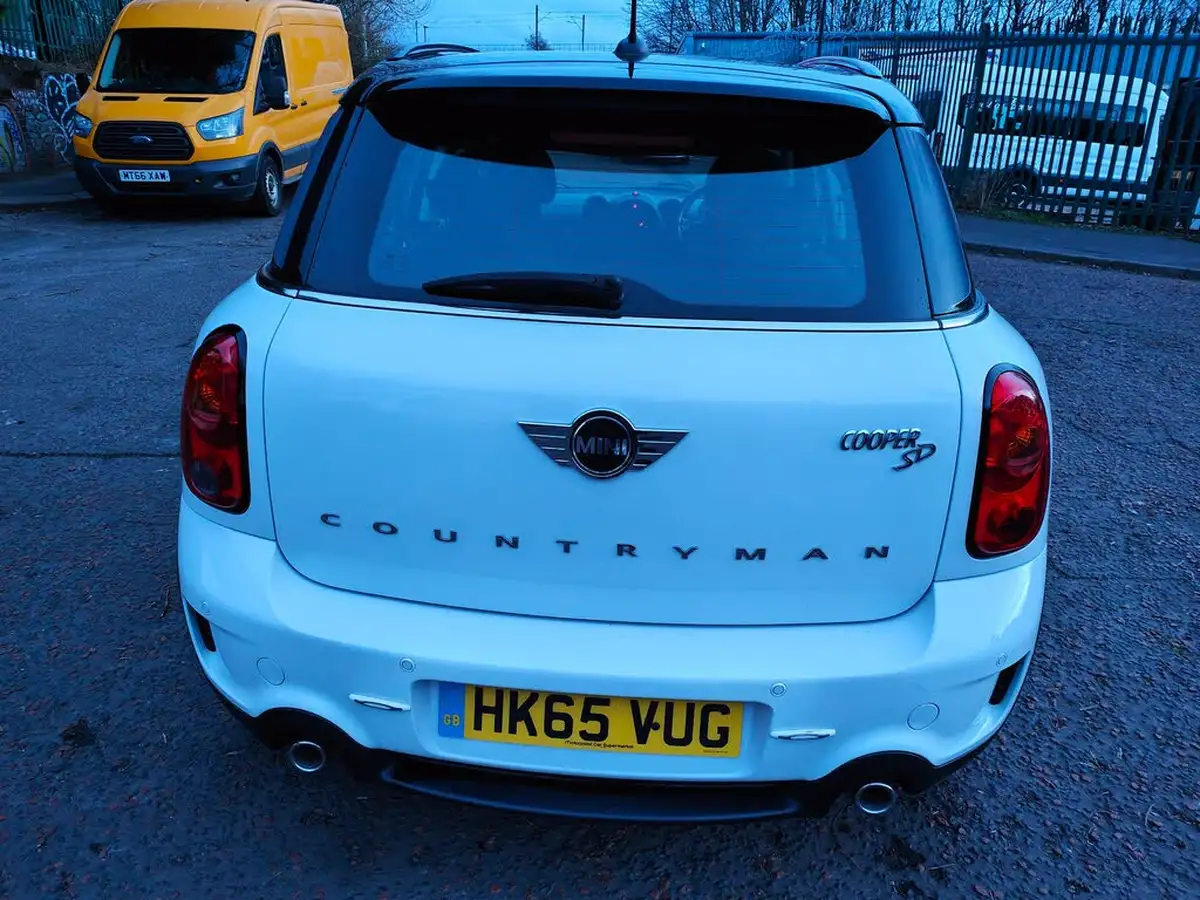 2015-mini-countryman-20td-cooper-sd-143bhp-chili-auto-big-5