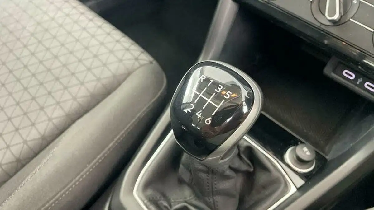 2022-volkswagen-t-cross-10-tsi-se-110ps-big-11