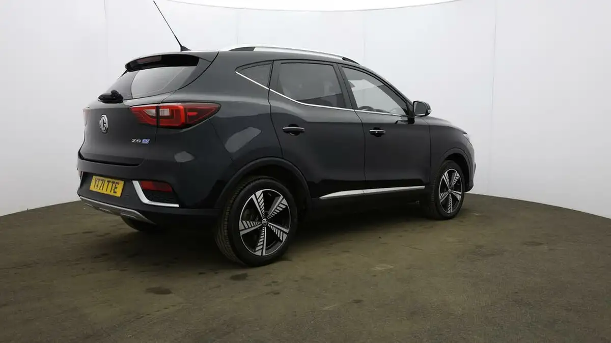 2021-mg-zs-suv-e-exclusive-ev-big-6